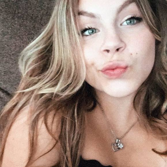 Meet your Posher, Mollie - Picture 1 of 1